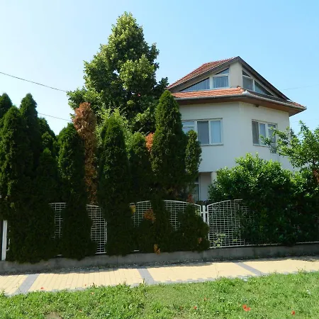 Sezlon Apartman